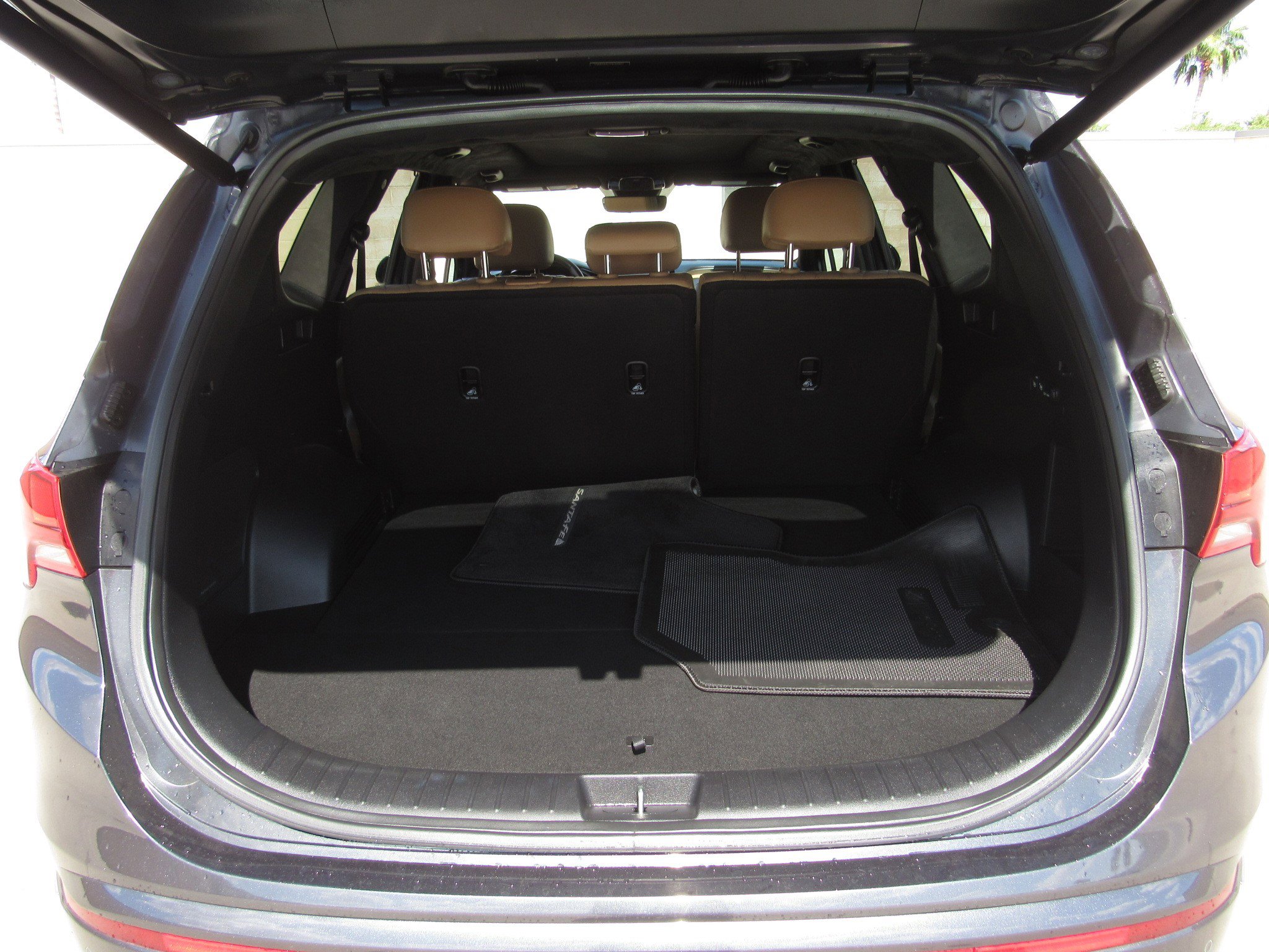 Used 2022 Hyundai Santa Fe Calligraphy image 13