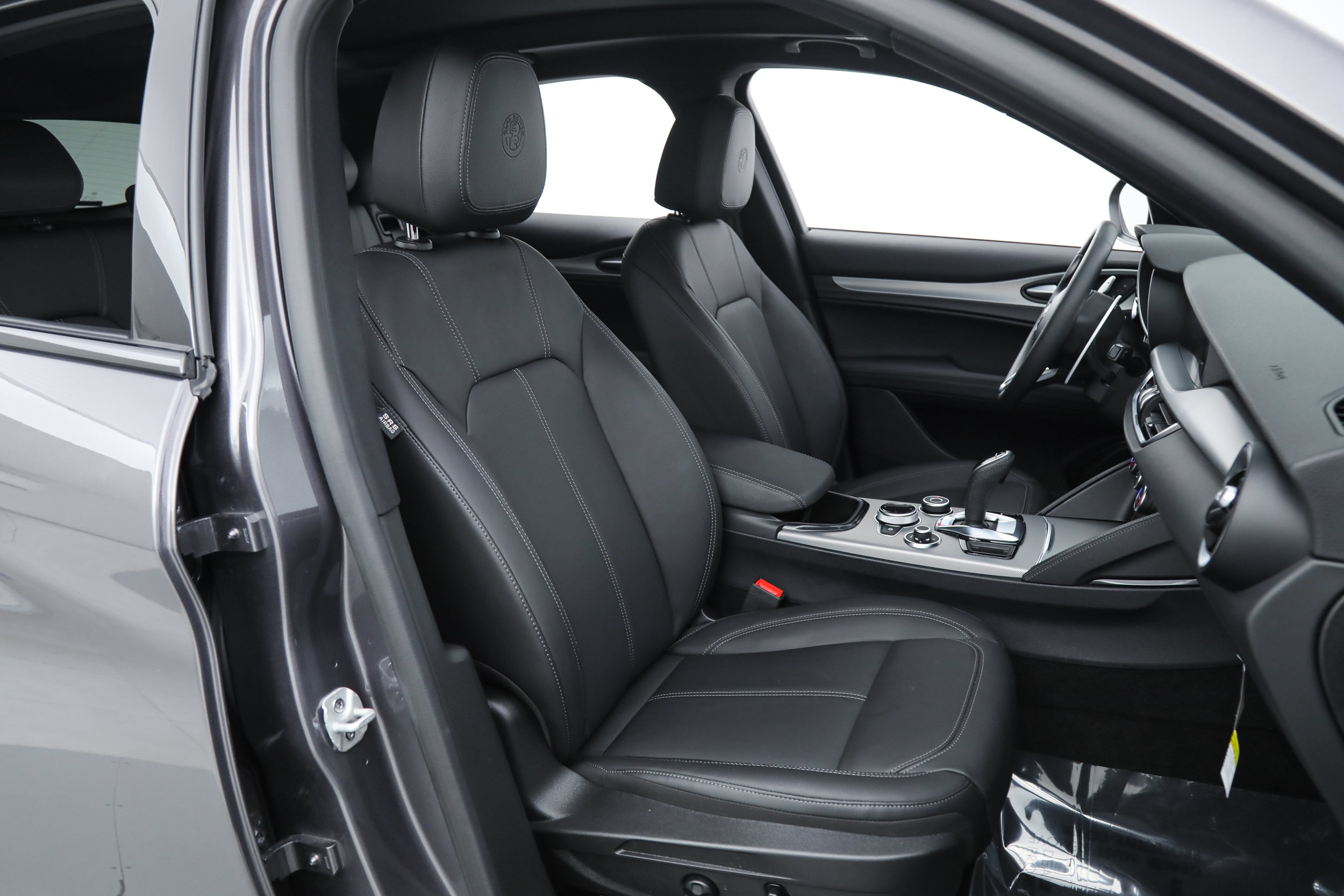 New 2025 Alfa Romeo Stelvio Sprint w/ Convenience Package AWD/4WD image 11