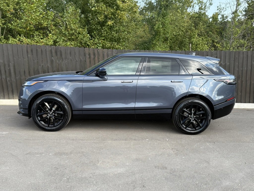 New 2026 Land Rover Range Rover Velar Dynamic SE image 2