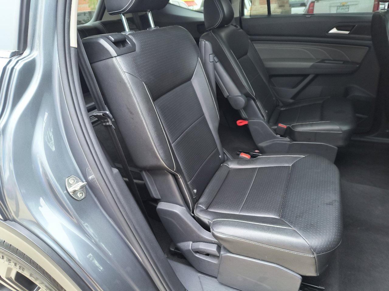 Used 2022 Volkswagen Atlas SE image 25