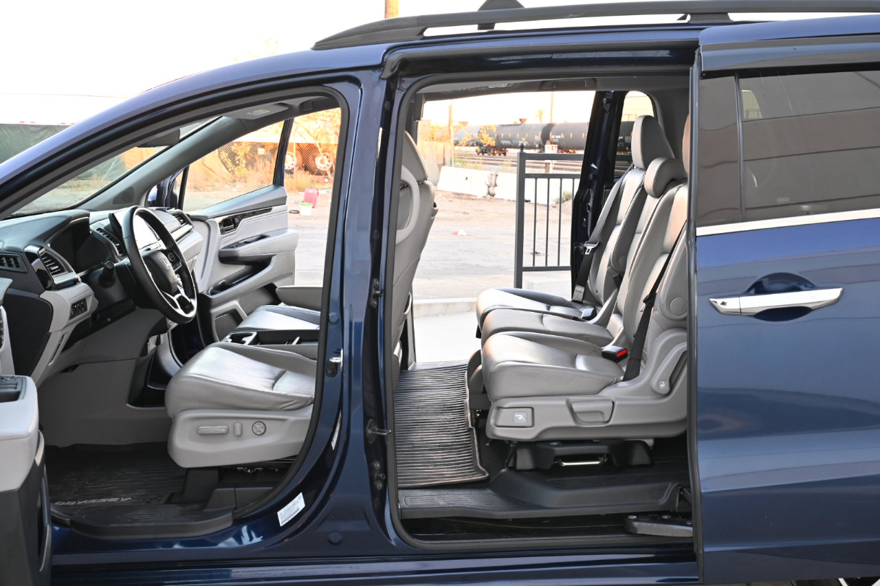Used 2018 Honda Odyssey Elite image 42
