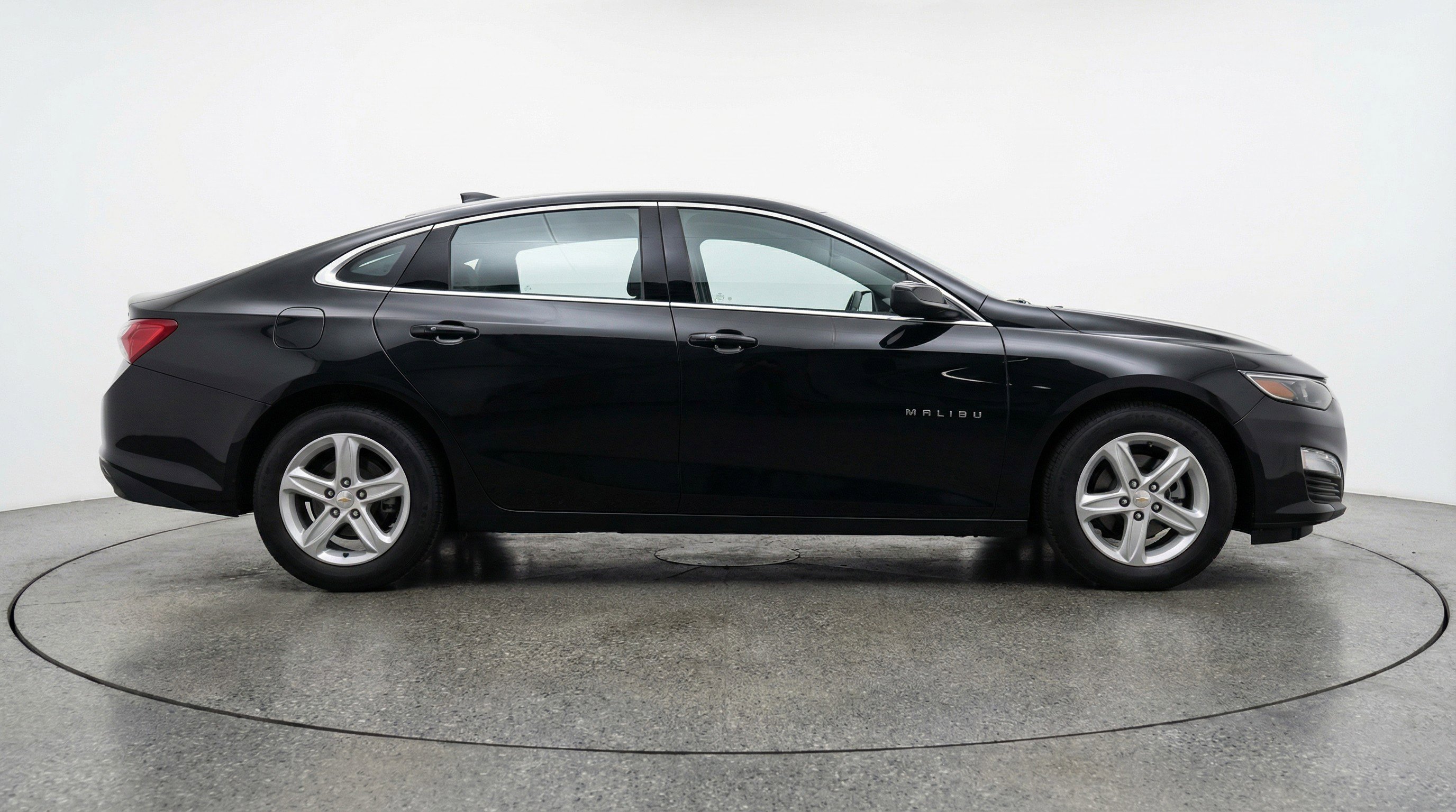 Used 2024 Chevrolet Malibu LT FWD image 11