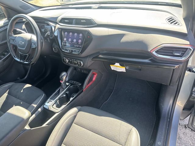 Used 2023 Chevrolet TrailBlazer RS w/ Sun and Liftgate Package image 17