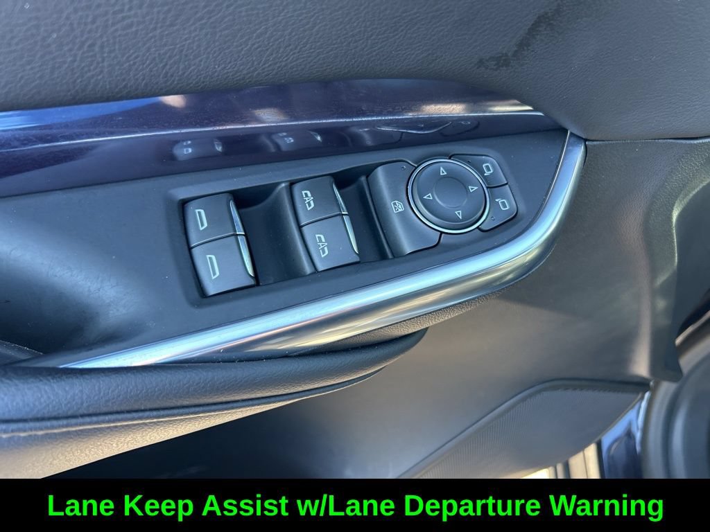 Used 2023 Cadillac XT4 Luxury w/ Cold Weather Package FWD image 35