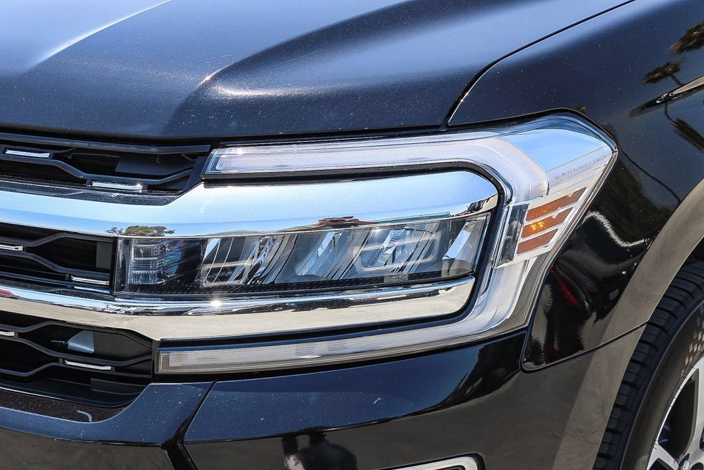 Used 2024 Ford Expedition Max Limited RWD image 5