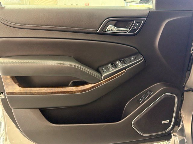 Used 2018 Chevrolet Suburban LT AWD/4WD image 18