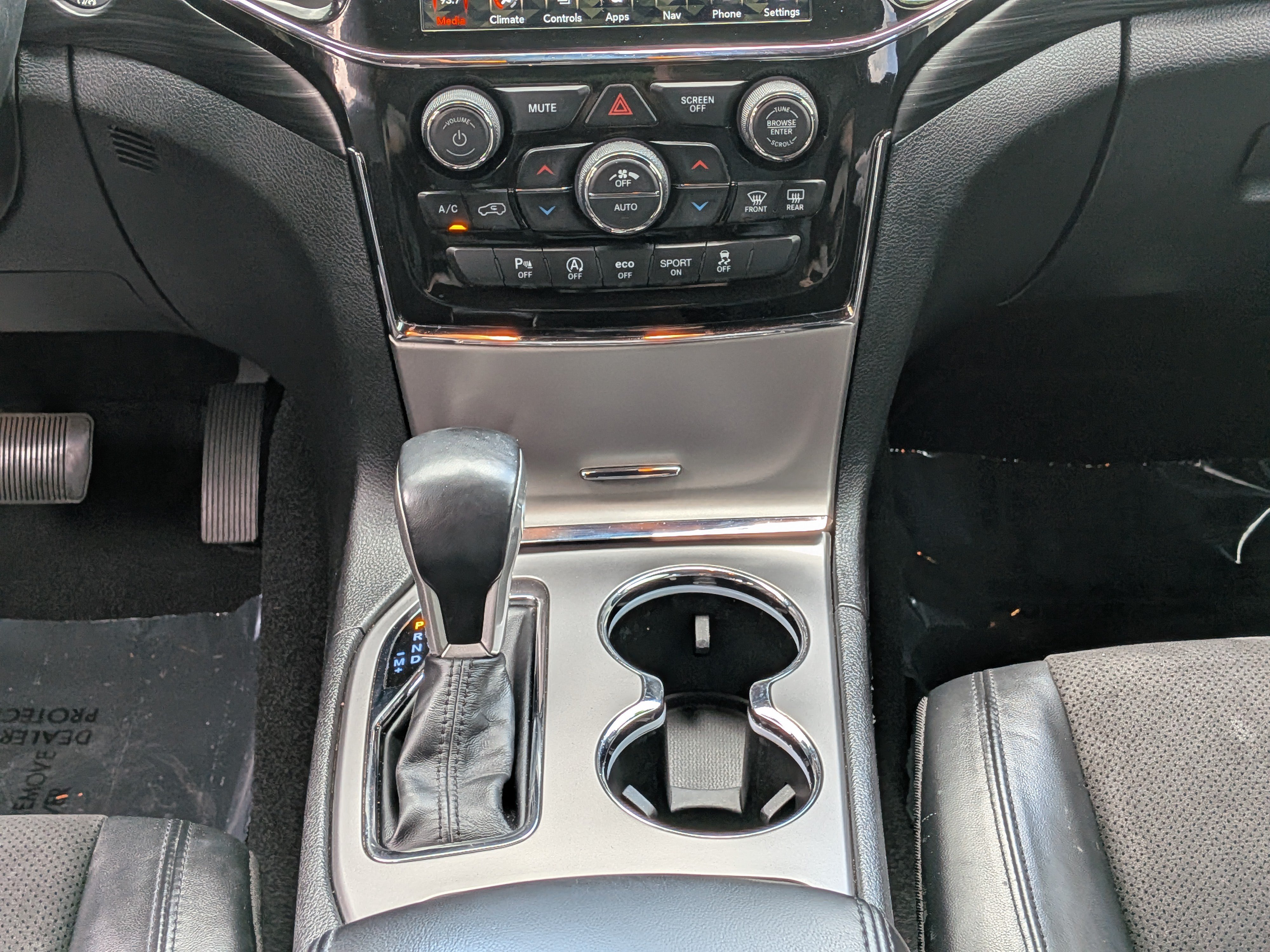 Used 2021 Jeep Grand Cherokee Laredo X AWD/4WD image 21