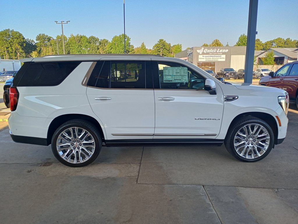 New 2026 GMC Yukon Denali w/ Denali Reserve Package AWD/4WD image 6