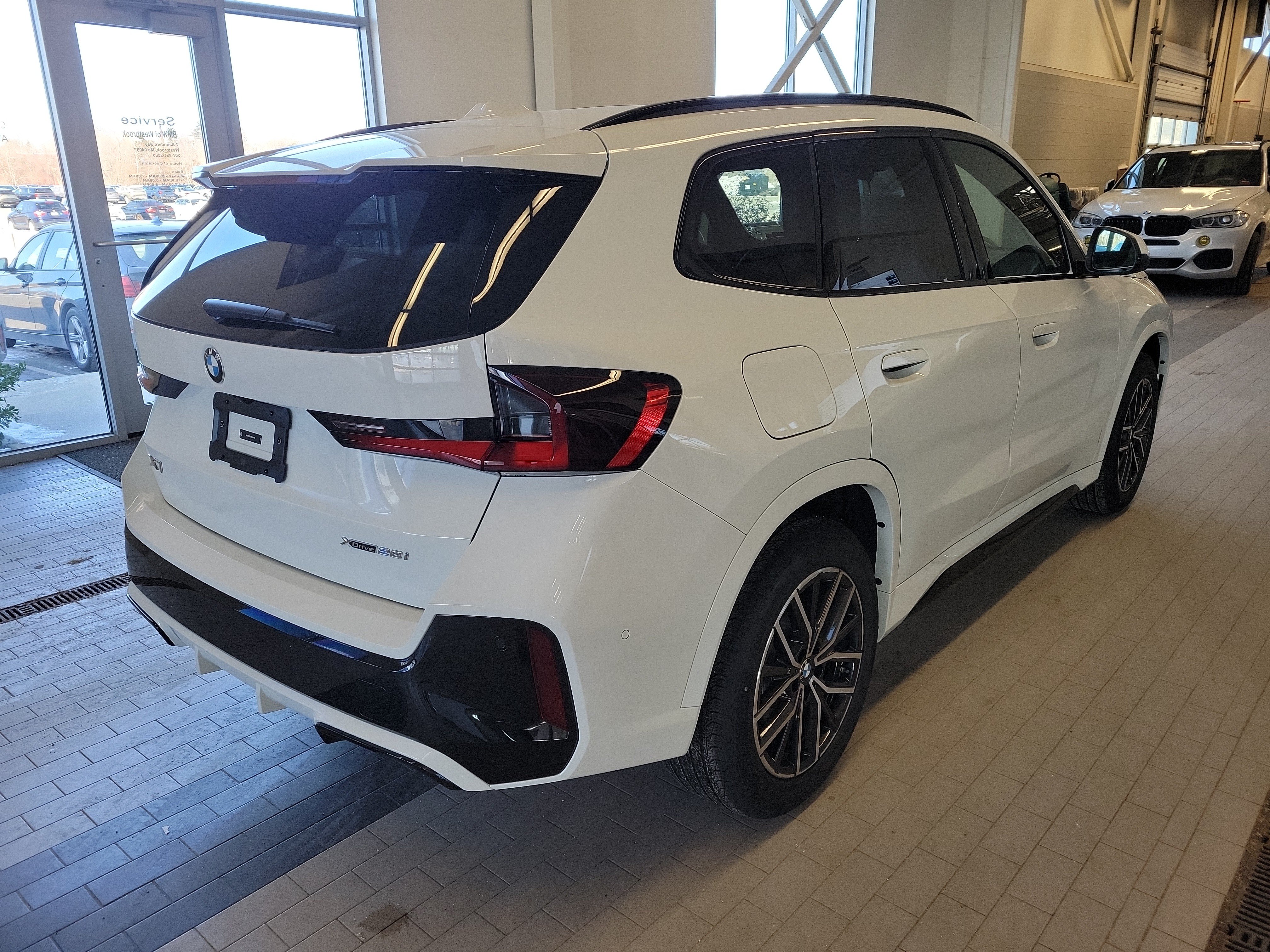 Used 2026 BMW X1 xDrive28i w/ Technology Package AWD/4WD image 5