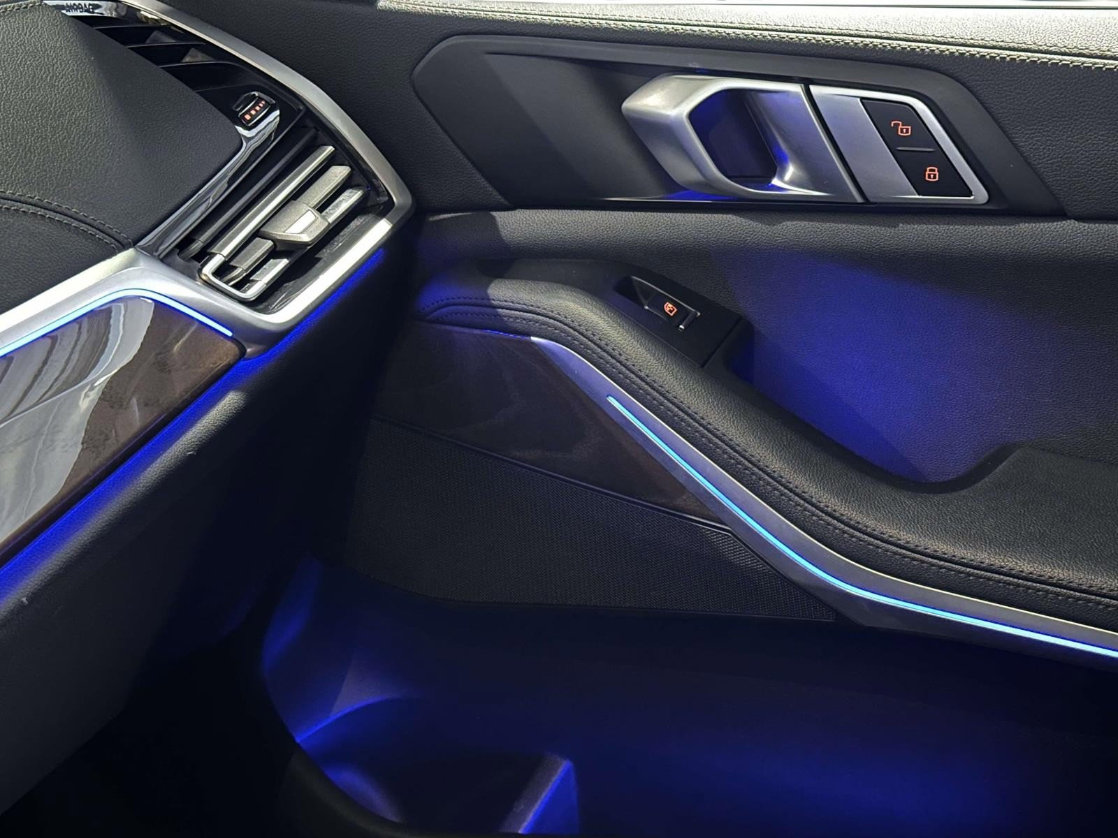 Used 2022 BMW X5 xDrive40i w/ Climate Comfort Package image 22