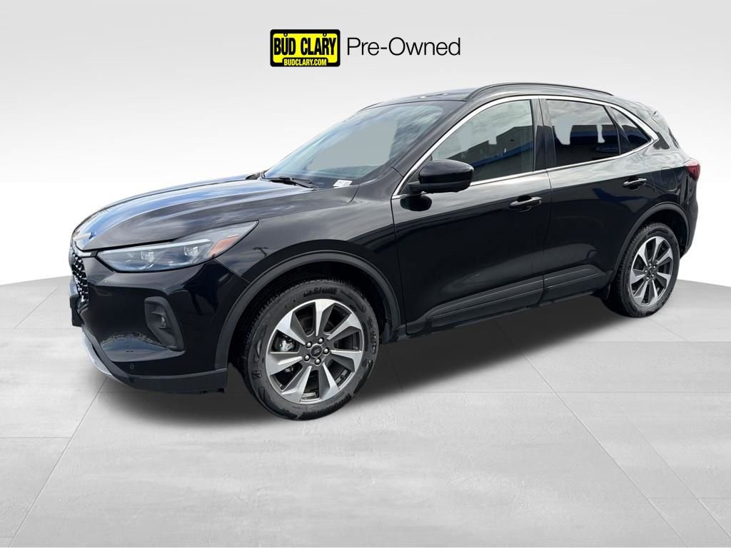 Used 2024 Ford Escape Platinum image 1