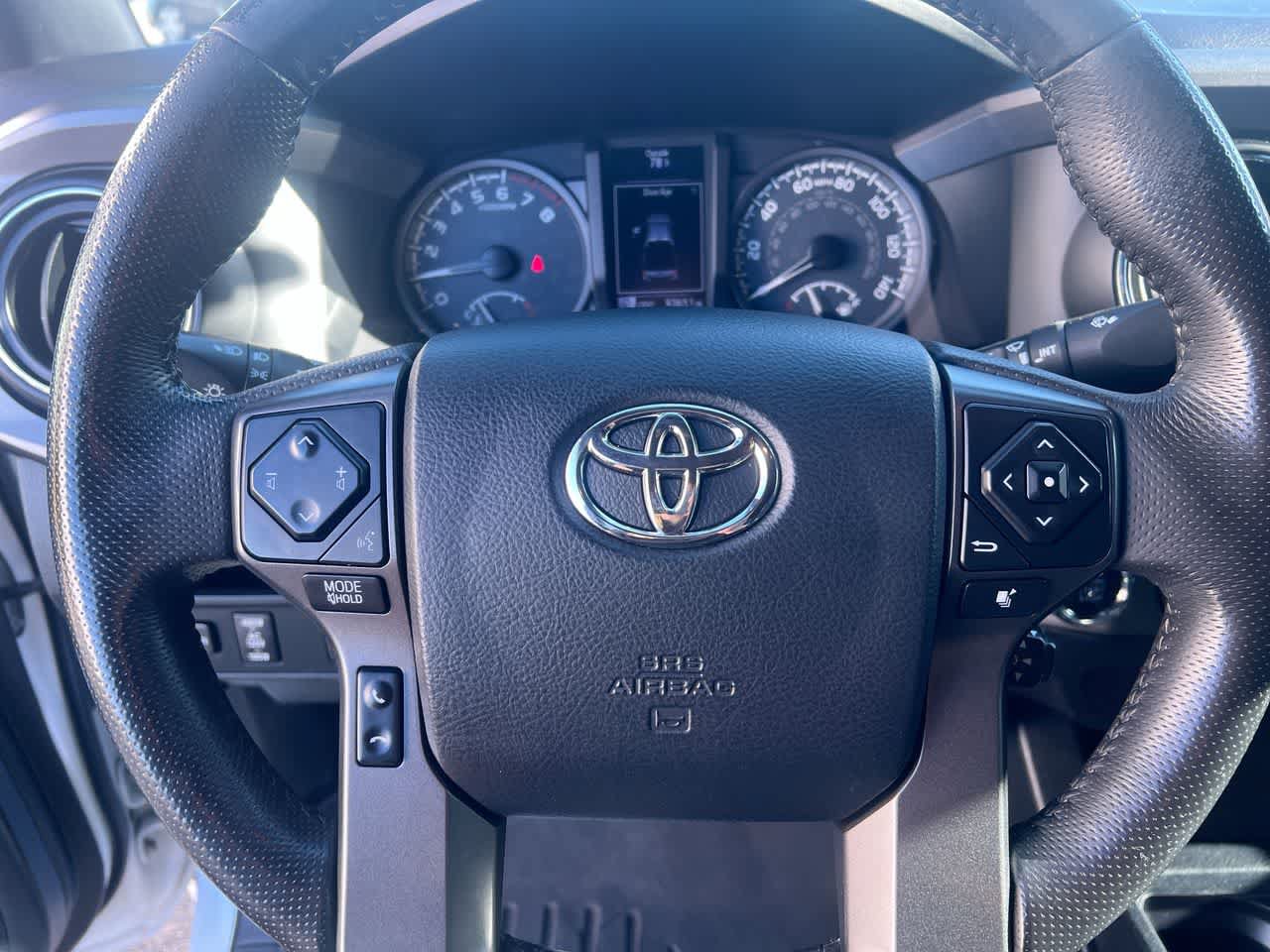 Used 2016 Toyota Tacoma TRD Sport w/ Towing Package AWD/4WD image 14