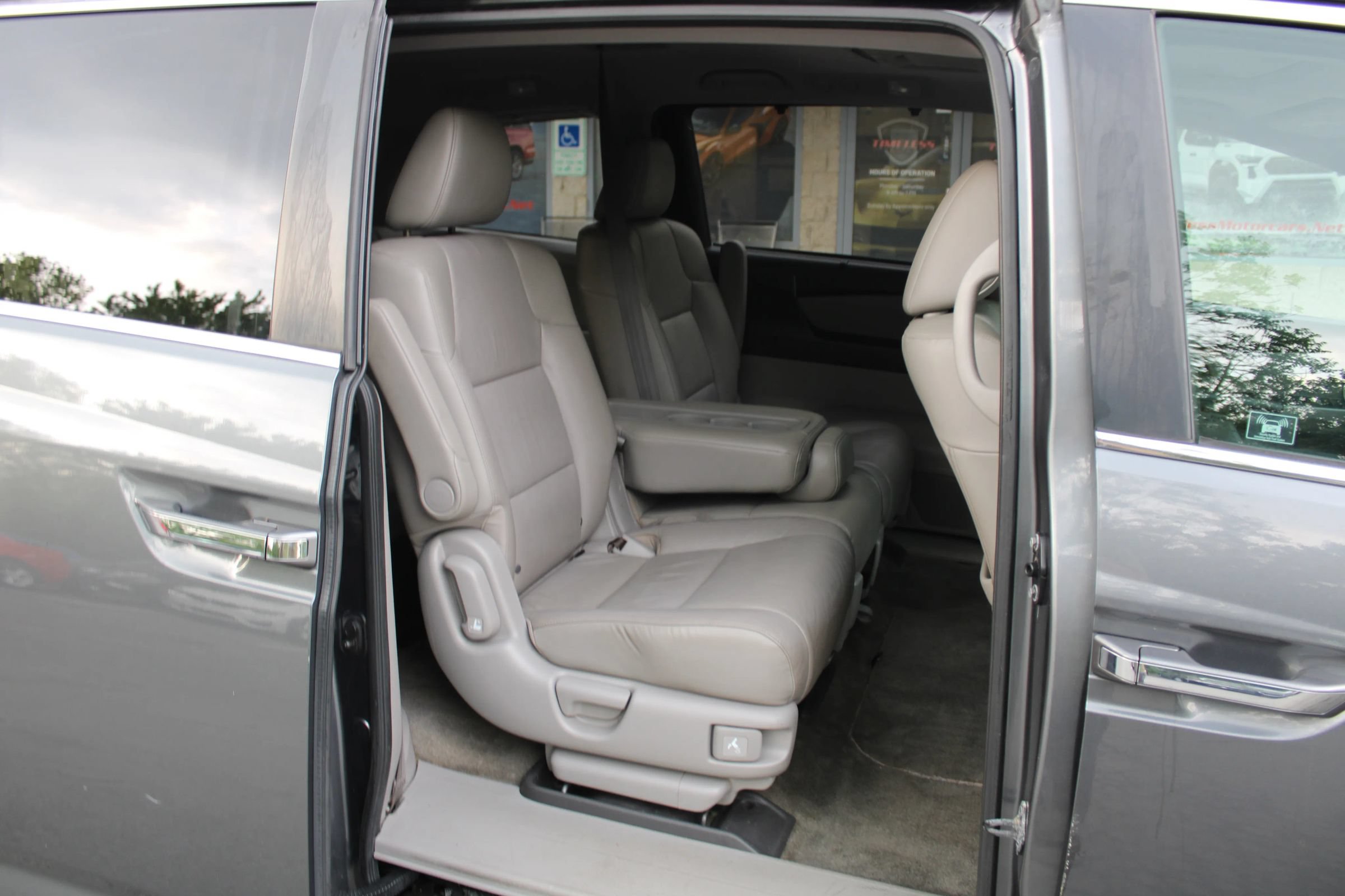 Used 2012 Honda Odyssey EX-L image 23