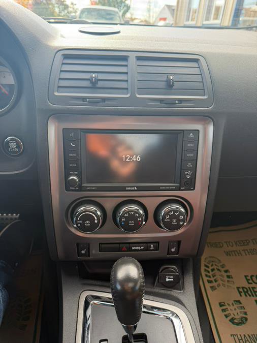 Used 2014 Dodge Challenger R/T image 17