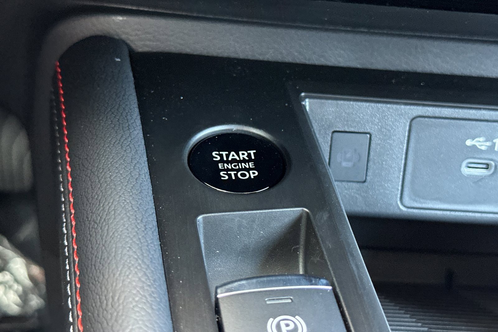 New 2025 Nissan Kicks SR image 19