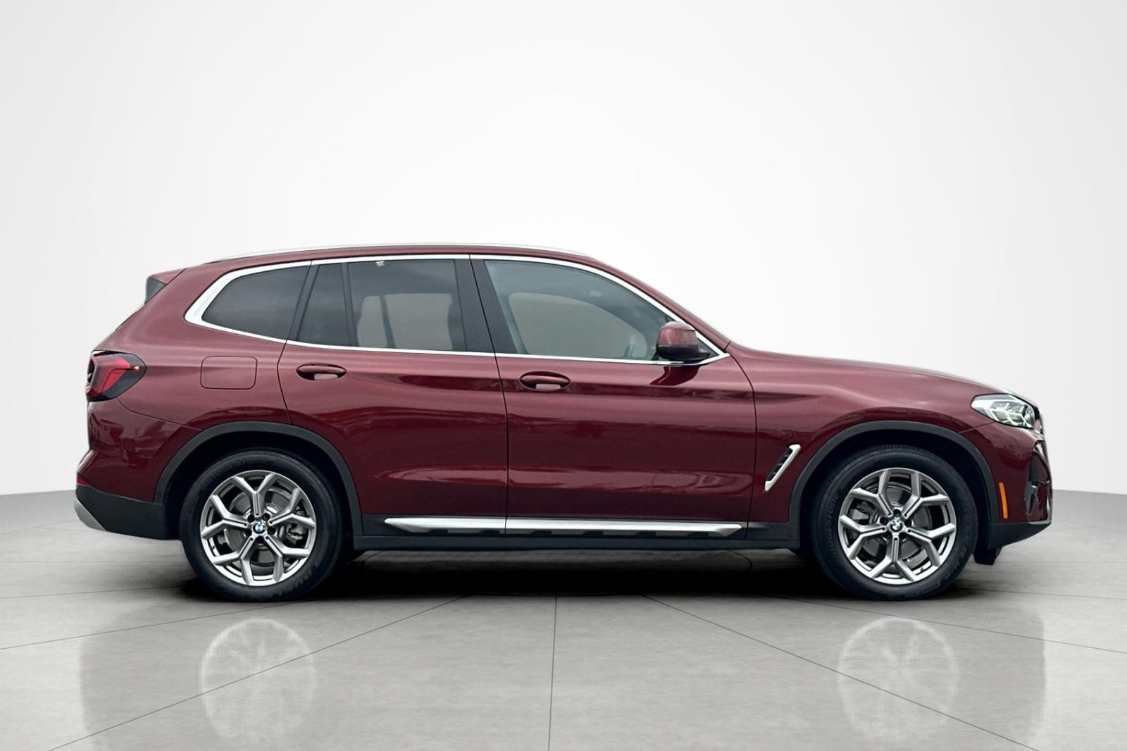 Used 2023 BMW X3 sDrive30i w/ Premium Package RWD image 6
