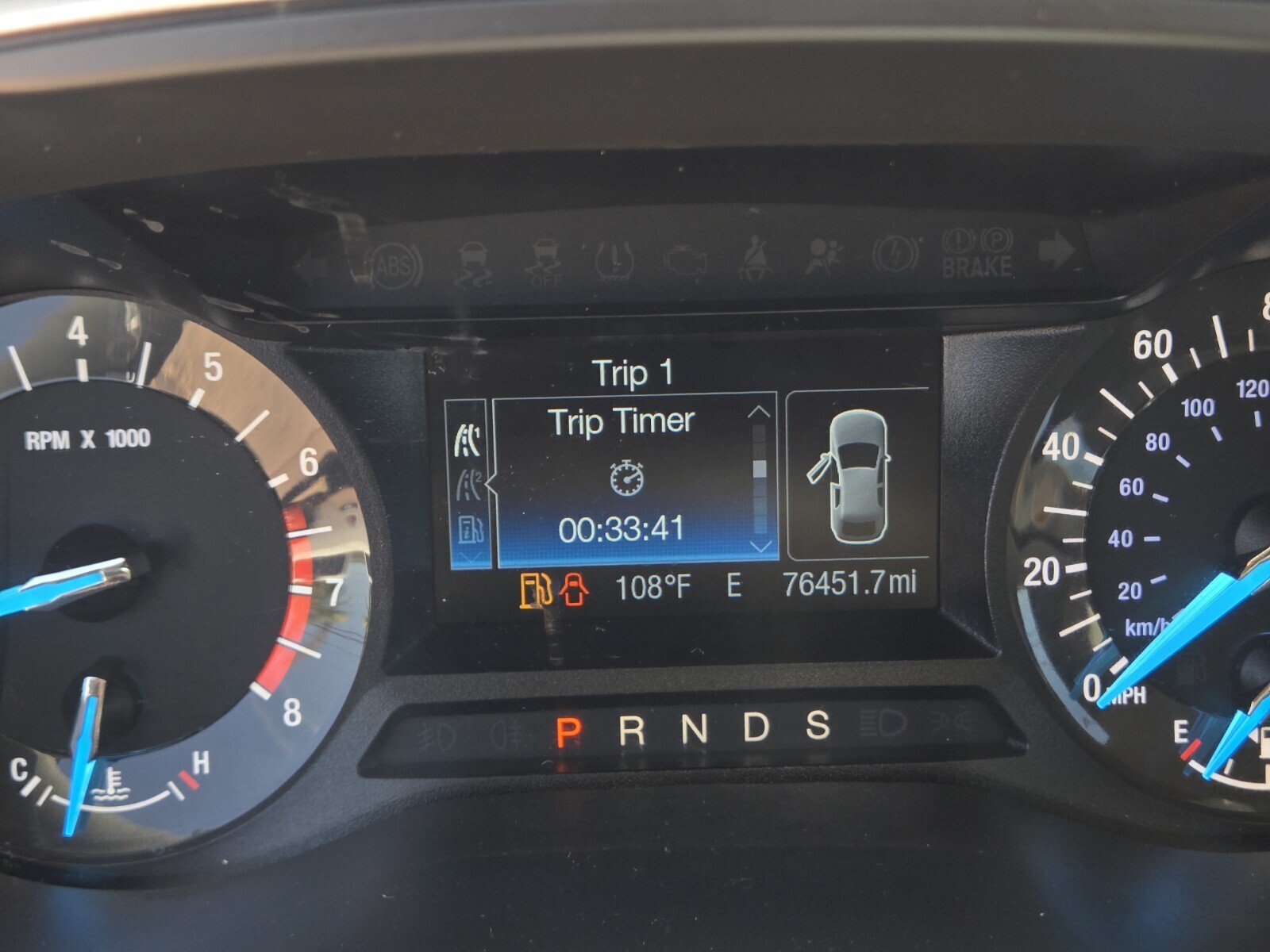 Used 2015 Ford Fusion SE w/ Equipment Group 201A FWD image 14