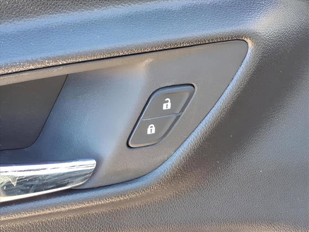 Used 2024 Chevrolet Trax RS image 11