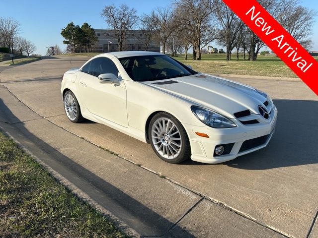 Used 2011 Mercedes-Benz SLK 300 image 1