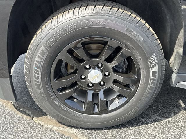Used 2019 Chevrolet Suburban LT AWD/4WD image 17