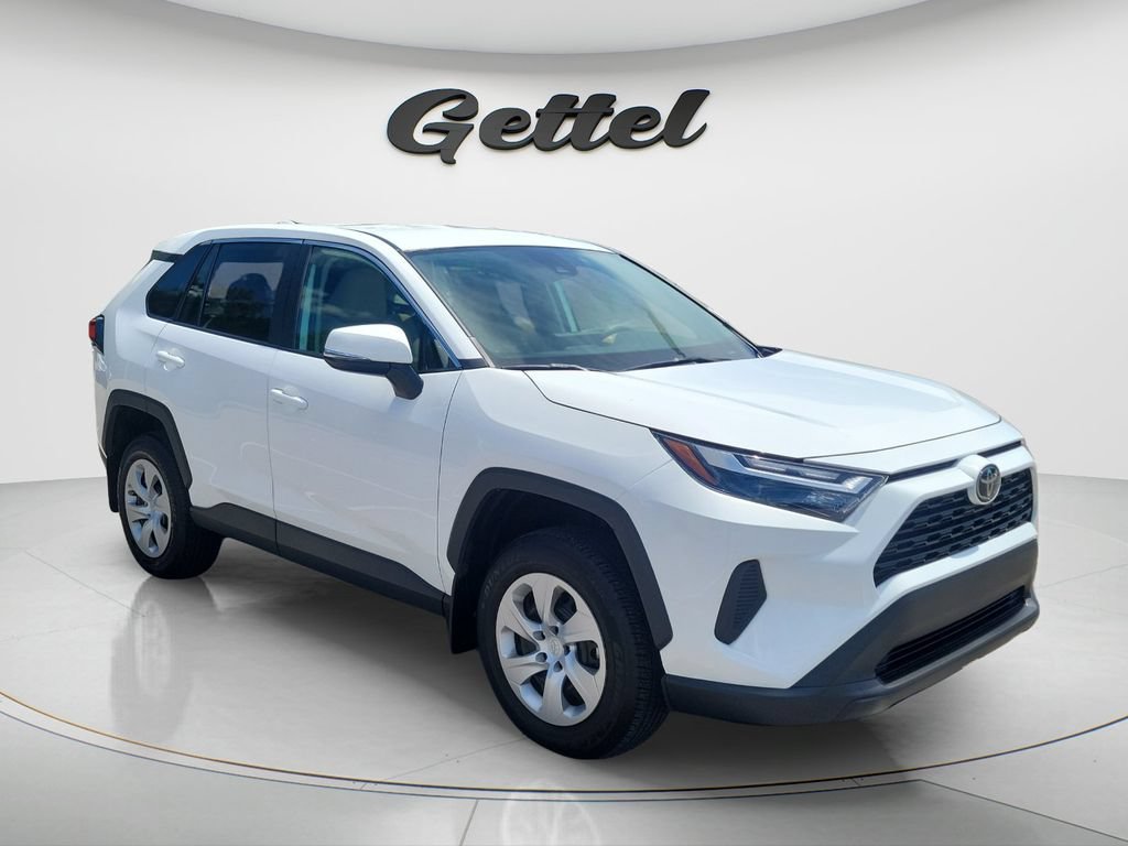 Certified 2025 Toyota RAV4 LE FWD image 3