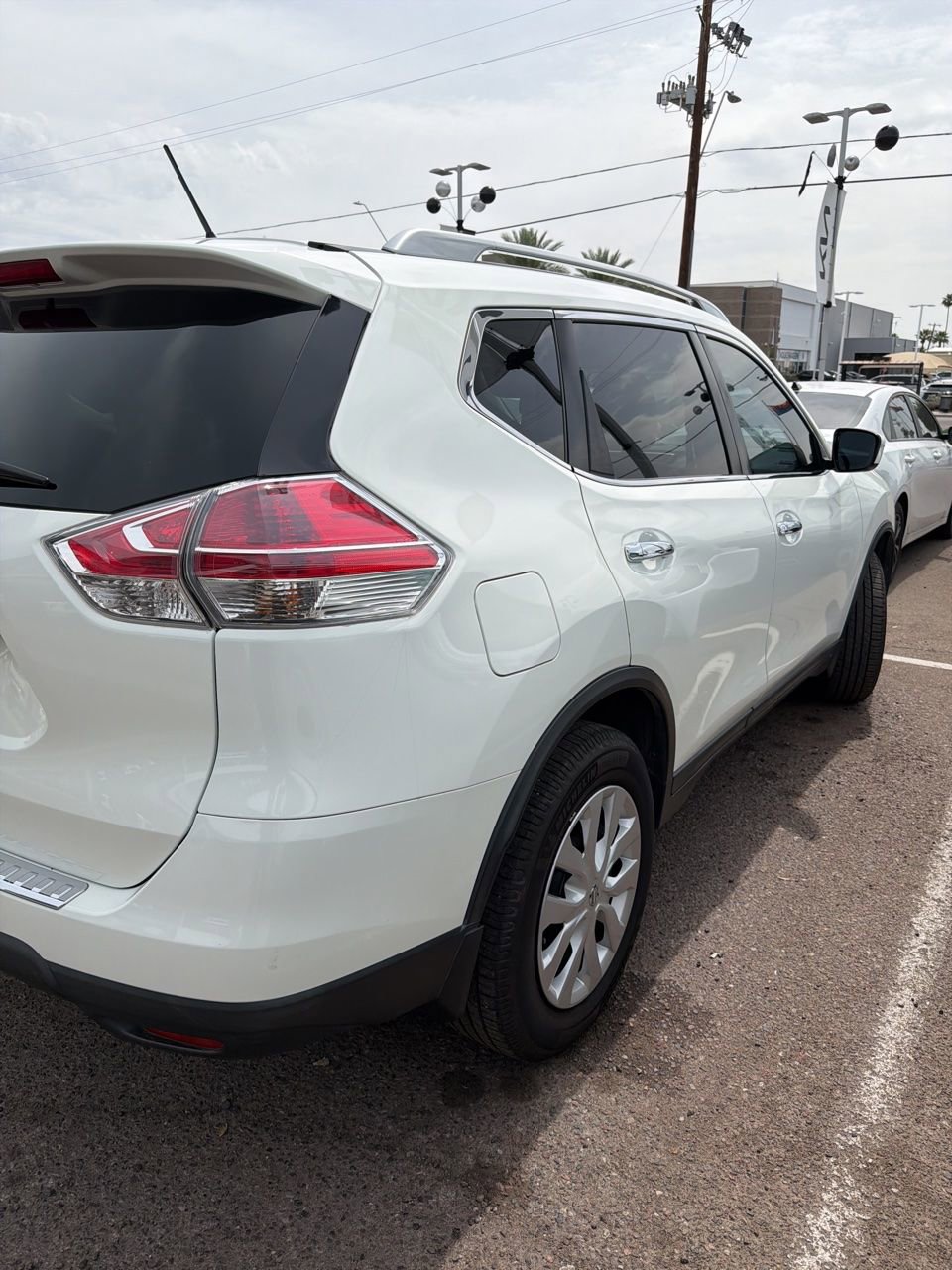 Used 2016 Nissan Rogue S w/ Appearance Package image 7