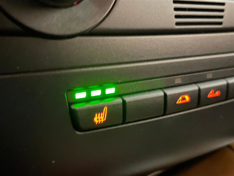 Used 2009 BMW 128i Convertible image 24