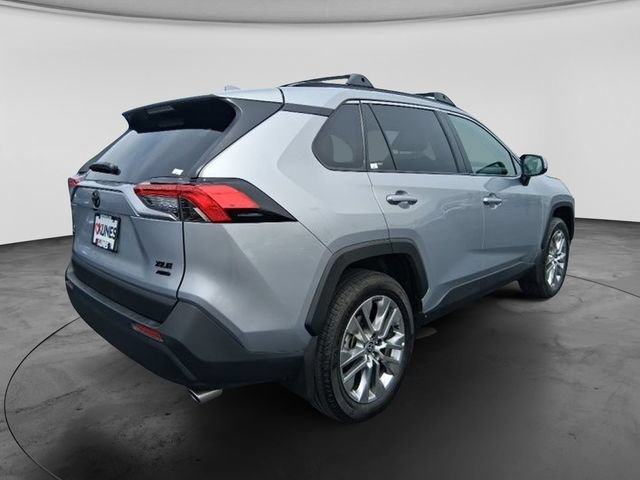 Used 2025 Toyota RAV4 XLE Premium w/ Weather Package AWD/4WD image 5
