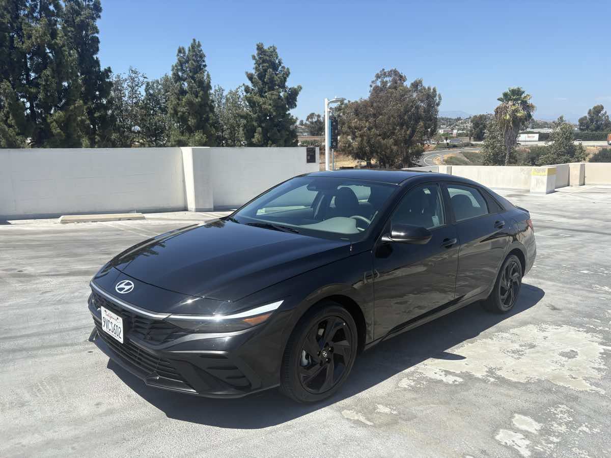 Used 2026 Hyundai Elantra Sport FWD image 7