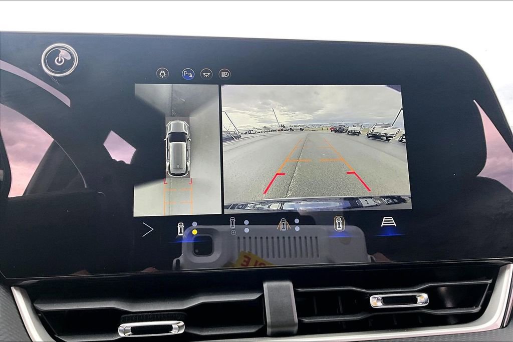 Used 2025 Chevrolet Equinox LT w/ Convenience Package II image 21