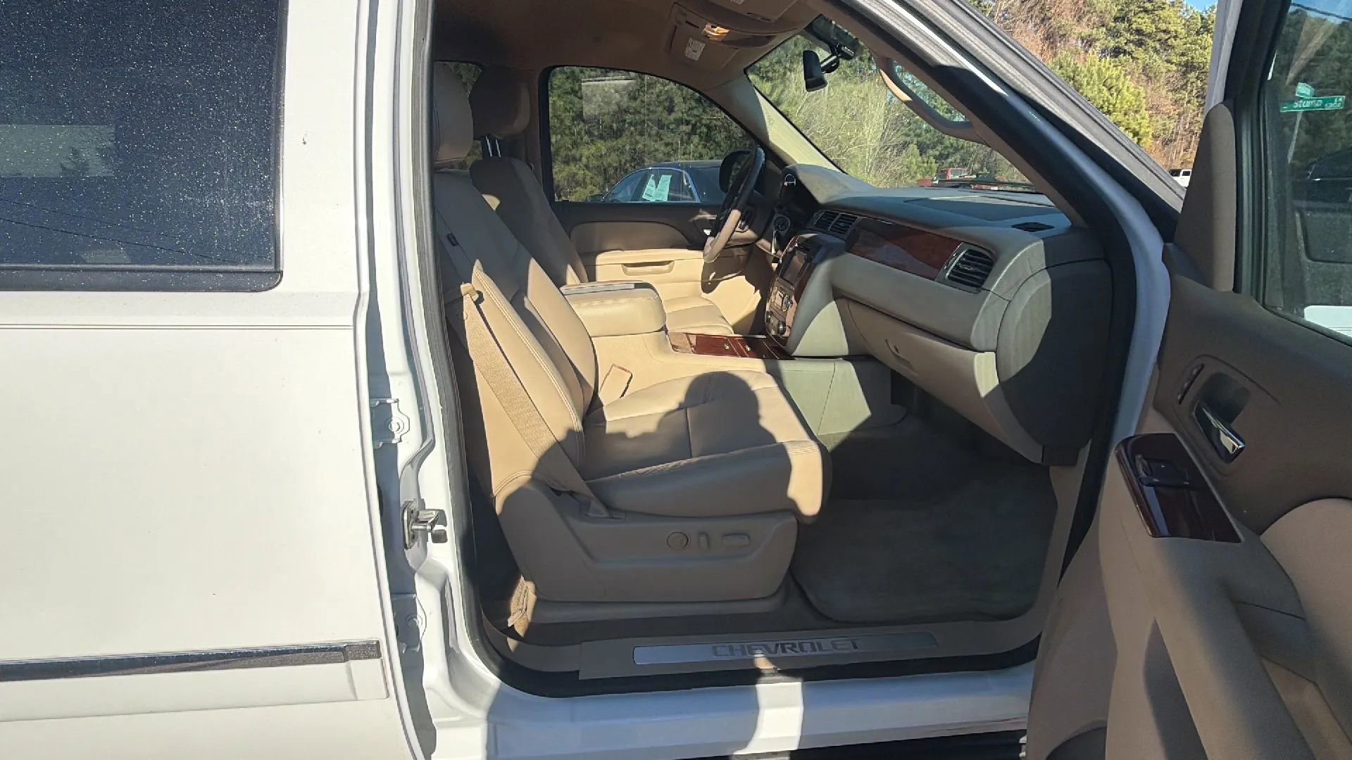 Used 2012 Chevrolet Tahoe LTZ image 15