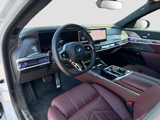 Used 2025 BMW i7 xDrive60 AWD/4WD image 26