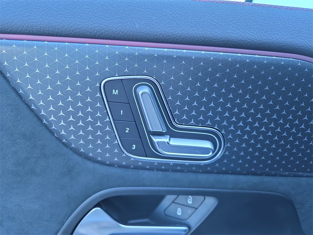 Certified 2024 Mercedes-Benz GLA 250 4MATIC image 11