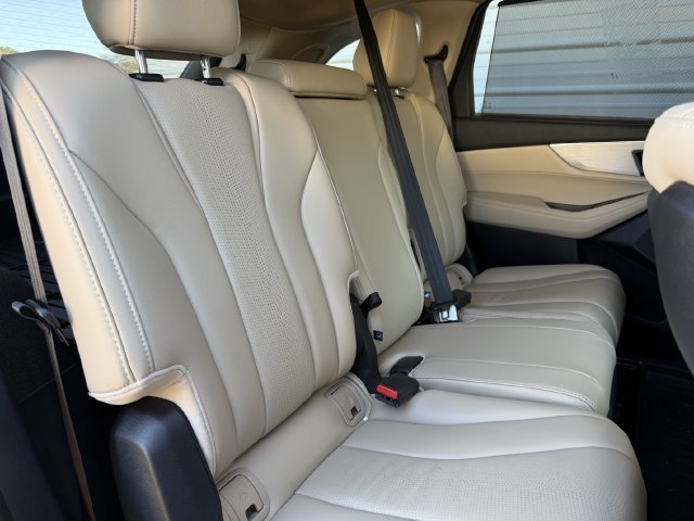 Certified 2025 Acura MDX w/ Technology Package FWD image 27