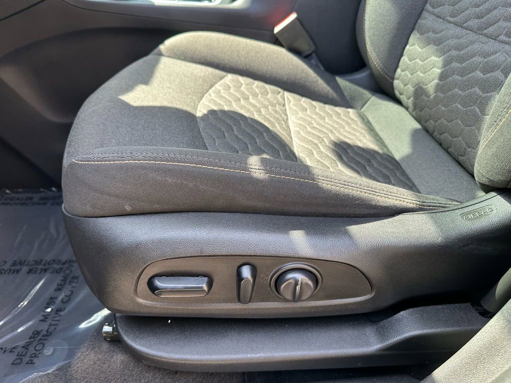 Used 2021 Chevrolet Equinox LT image 26