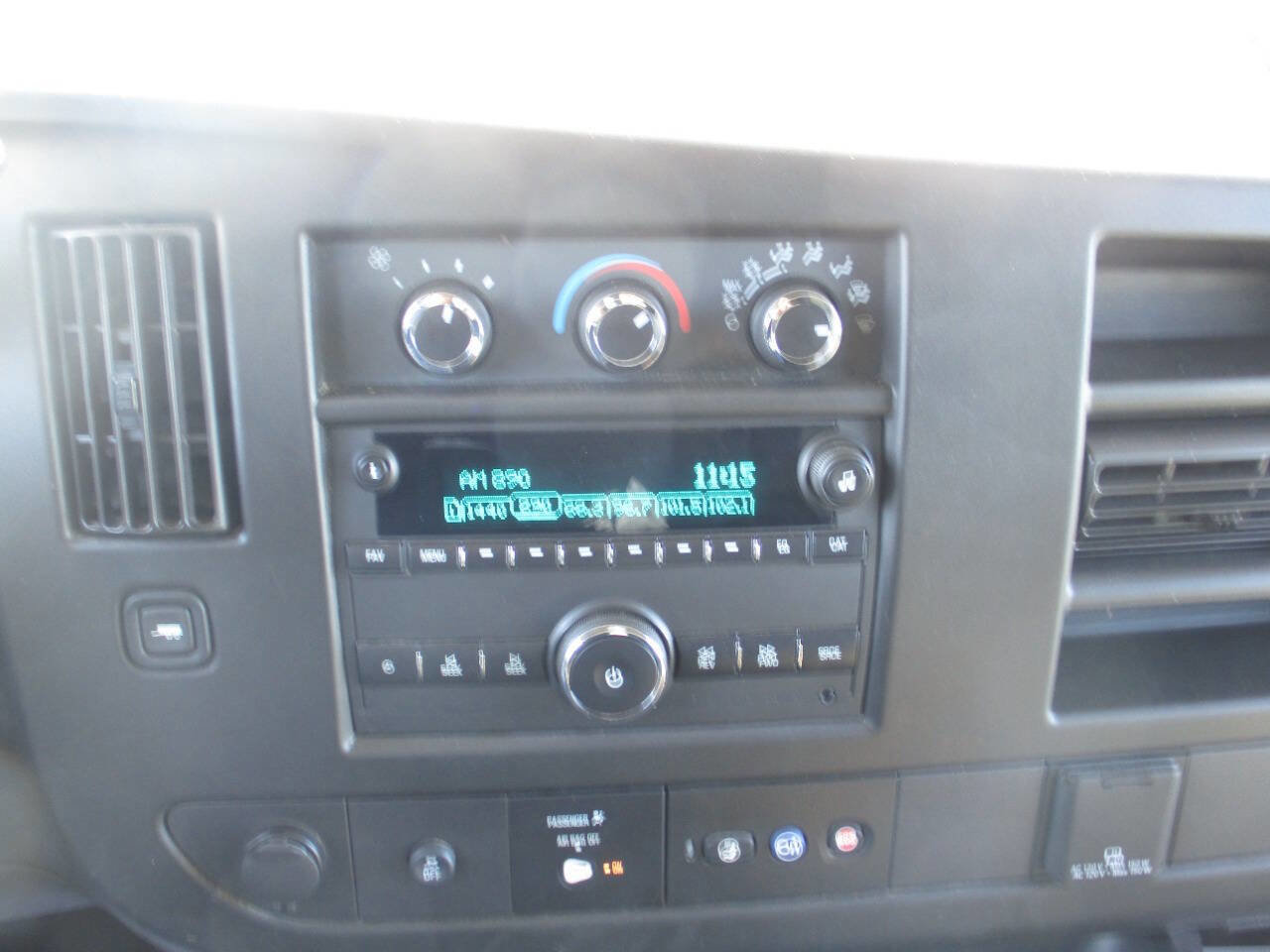 Used 2020 GMC Savana 3500 w/ Driver Convenience Package image 21