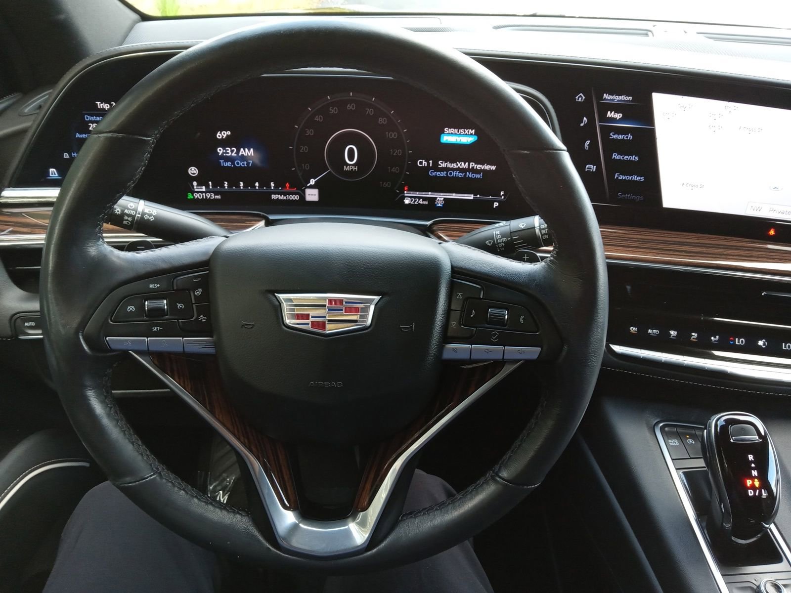 Used 2021 Cadillac Escalade ESV Luxury image 12