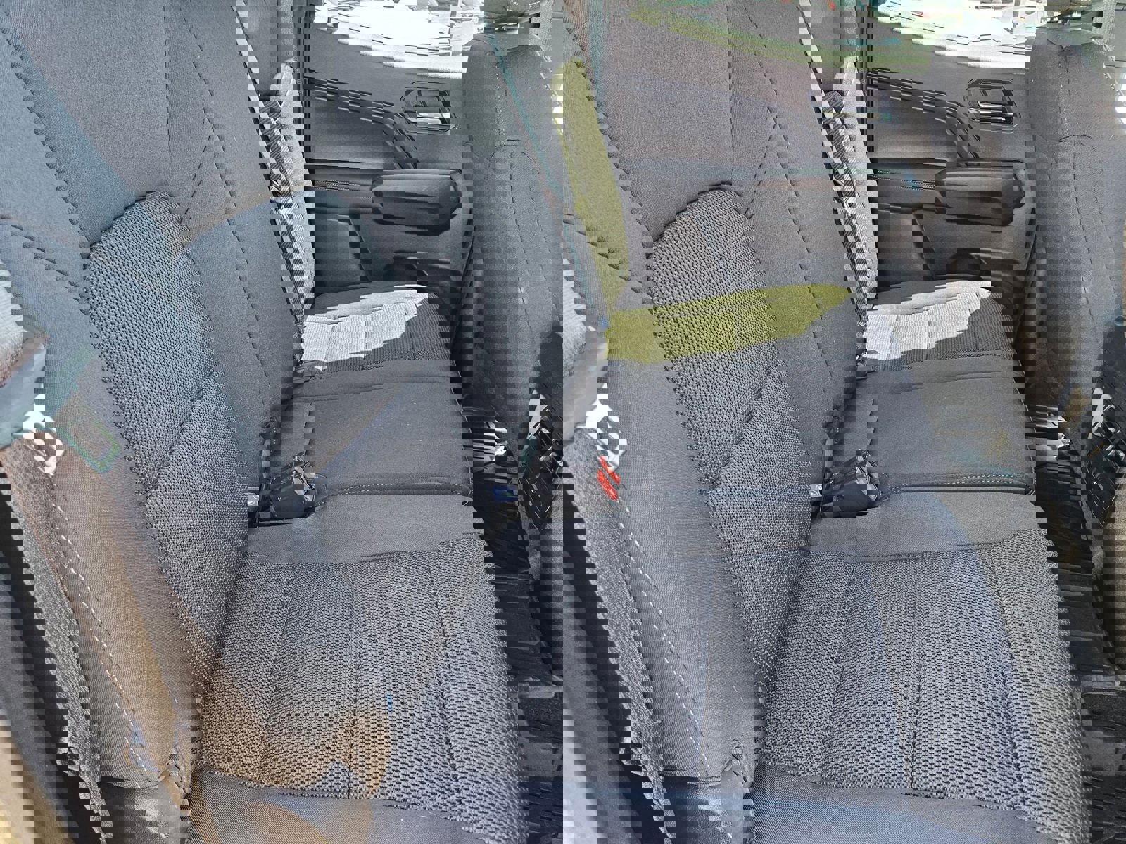 Used 2024 GMC Canyon Elevation image 27