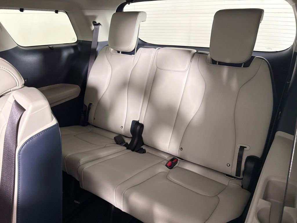 New 2026 Kia Carnival EX image 43