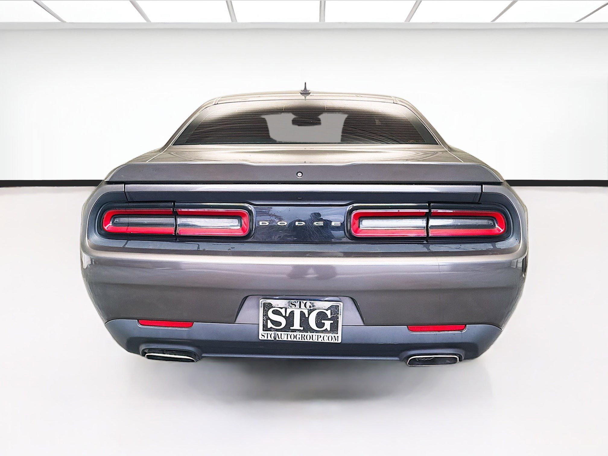 Used 2020 Dodge Challenger SXT RWD image 5