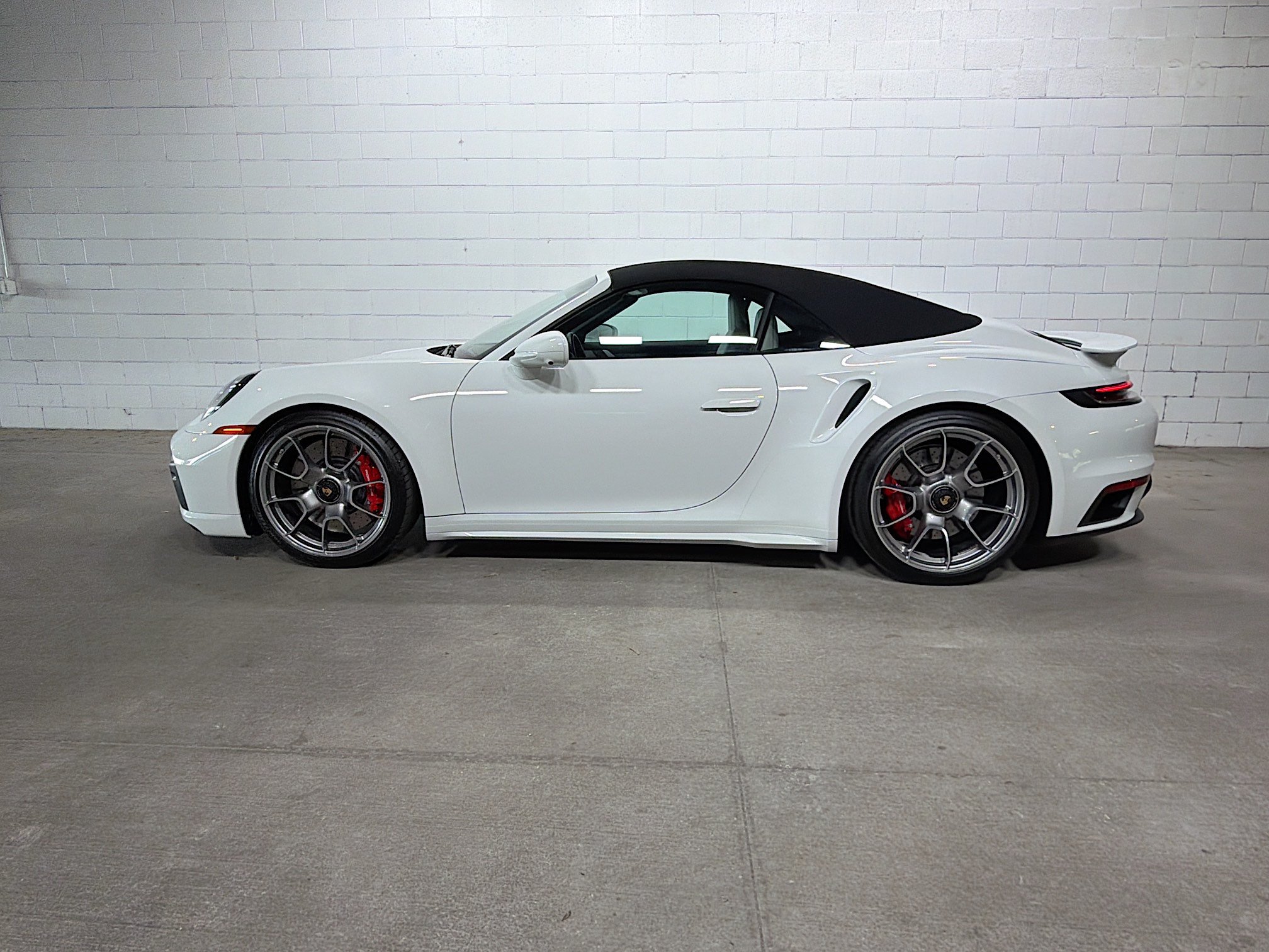 Certified 2024 Porsche 911 Turbo AWD/4WD image 2