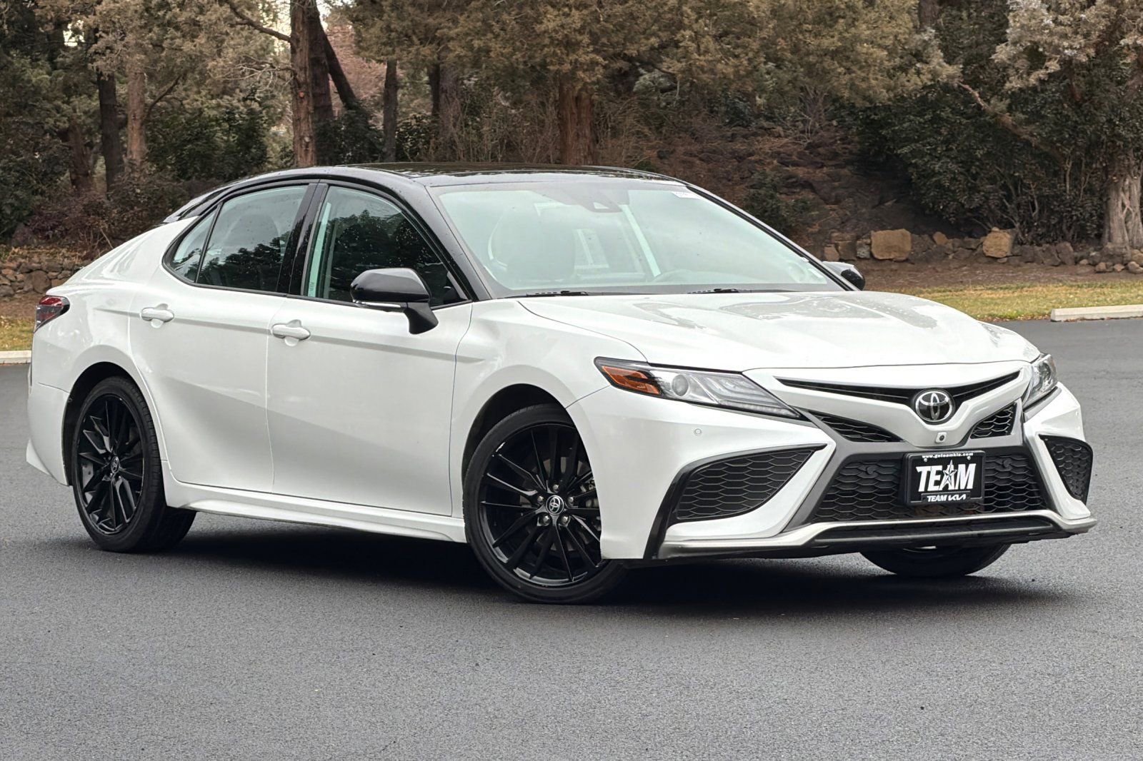 Used 2024 Toyota Camry XSE w/ Navigation Package image 2