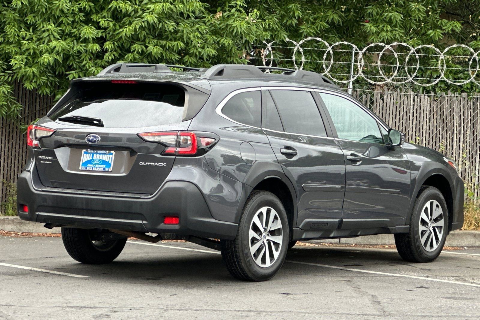 Used 2023 Subaru Outback Premium w/ Popular Package #1 image 3