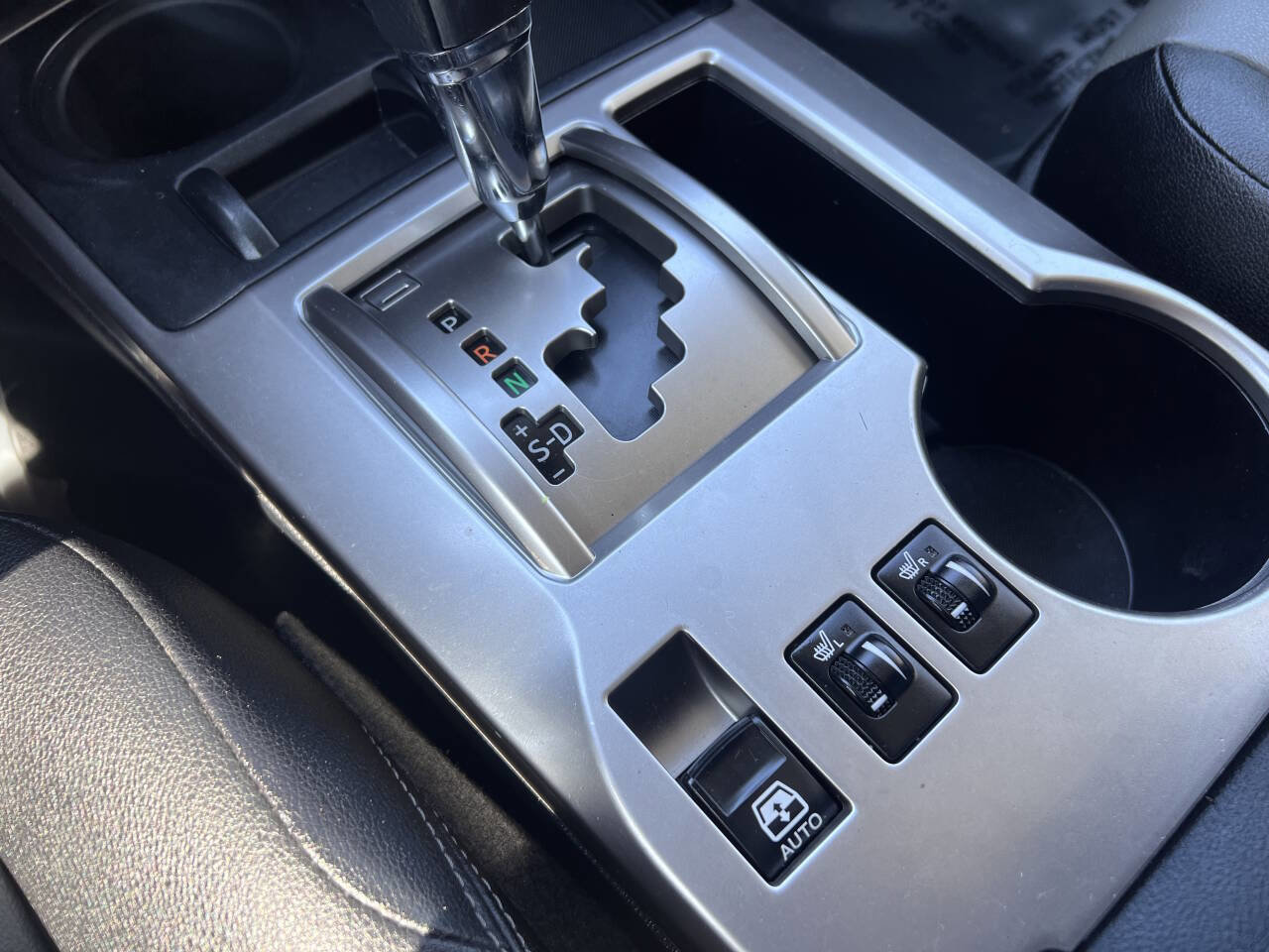 Used 2017 Toyota 4Runner SR5 Premium image 15