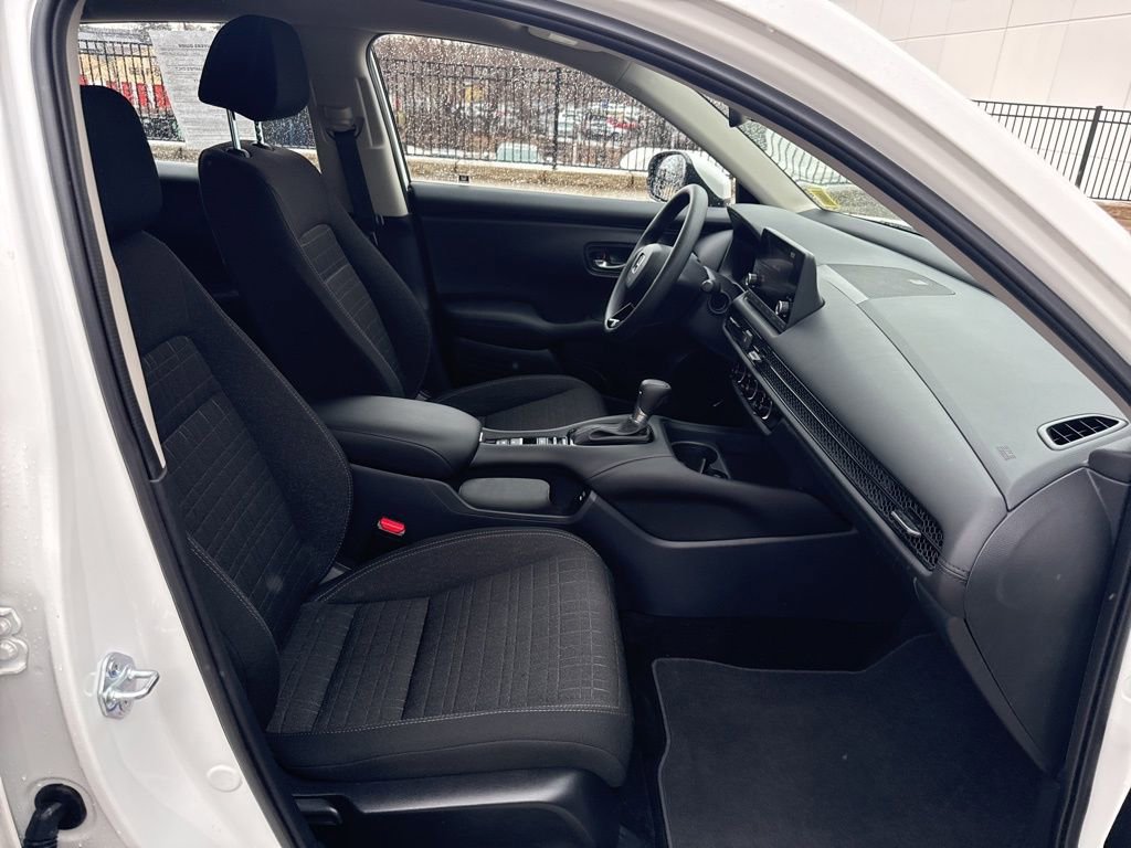 Used 2025 Honda HR-V LX image 22