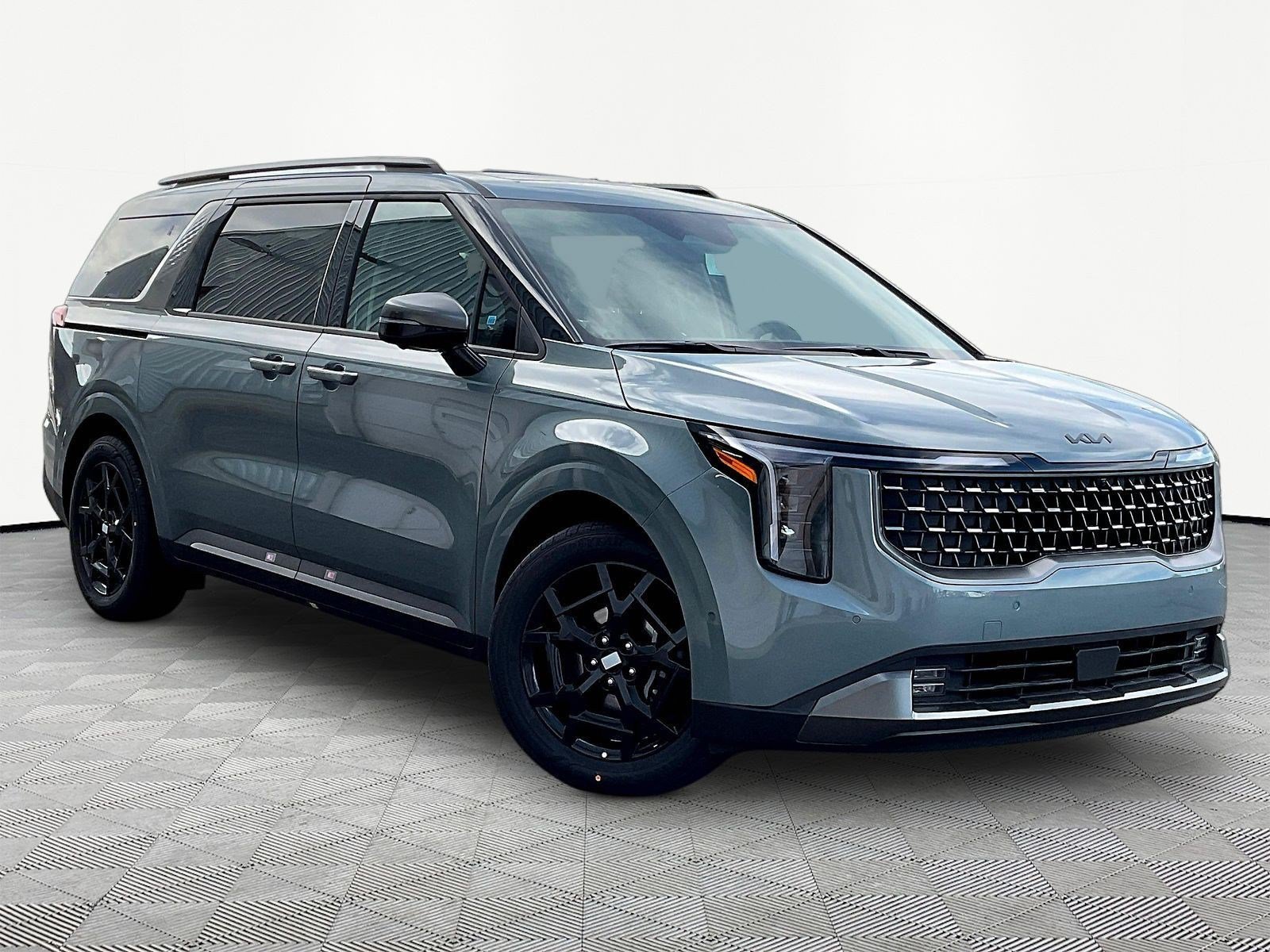 New 2027 Kia Carnival SX FWD image 3