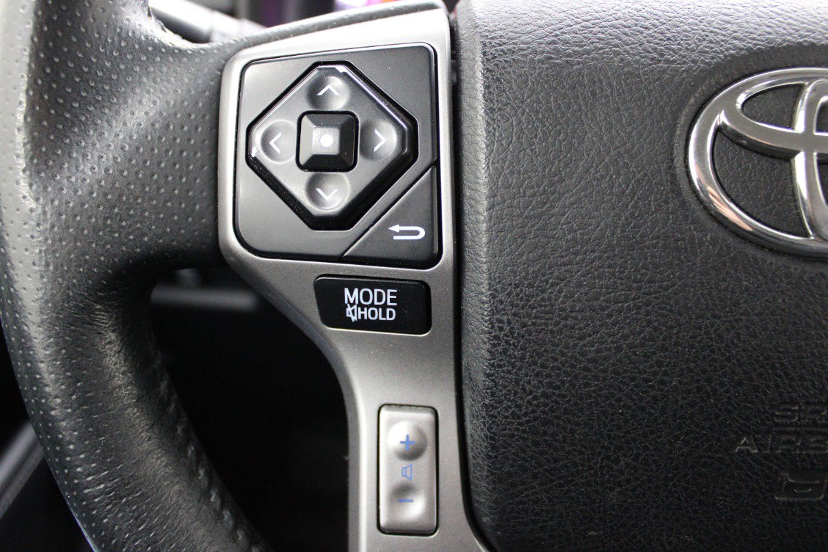 Used 2018 Toyota 4Runner SR5 Premium RWD image 19