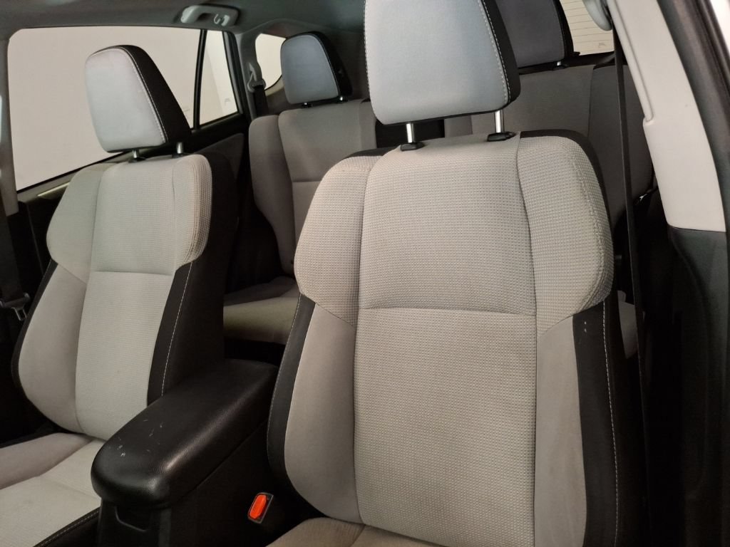 Used 2018 Toyota RAV4 XLE w/ Plus Extra Value Package AWD/4WD image 18