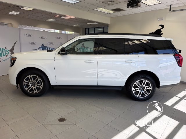 Certified 2025 Ford Expedition Active AWD/4WD image 5