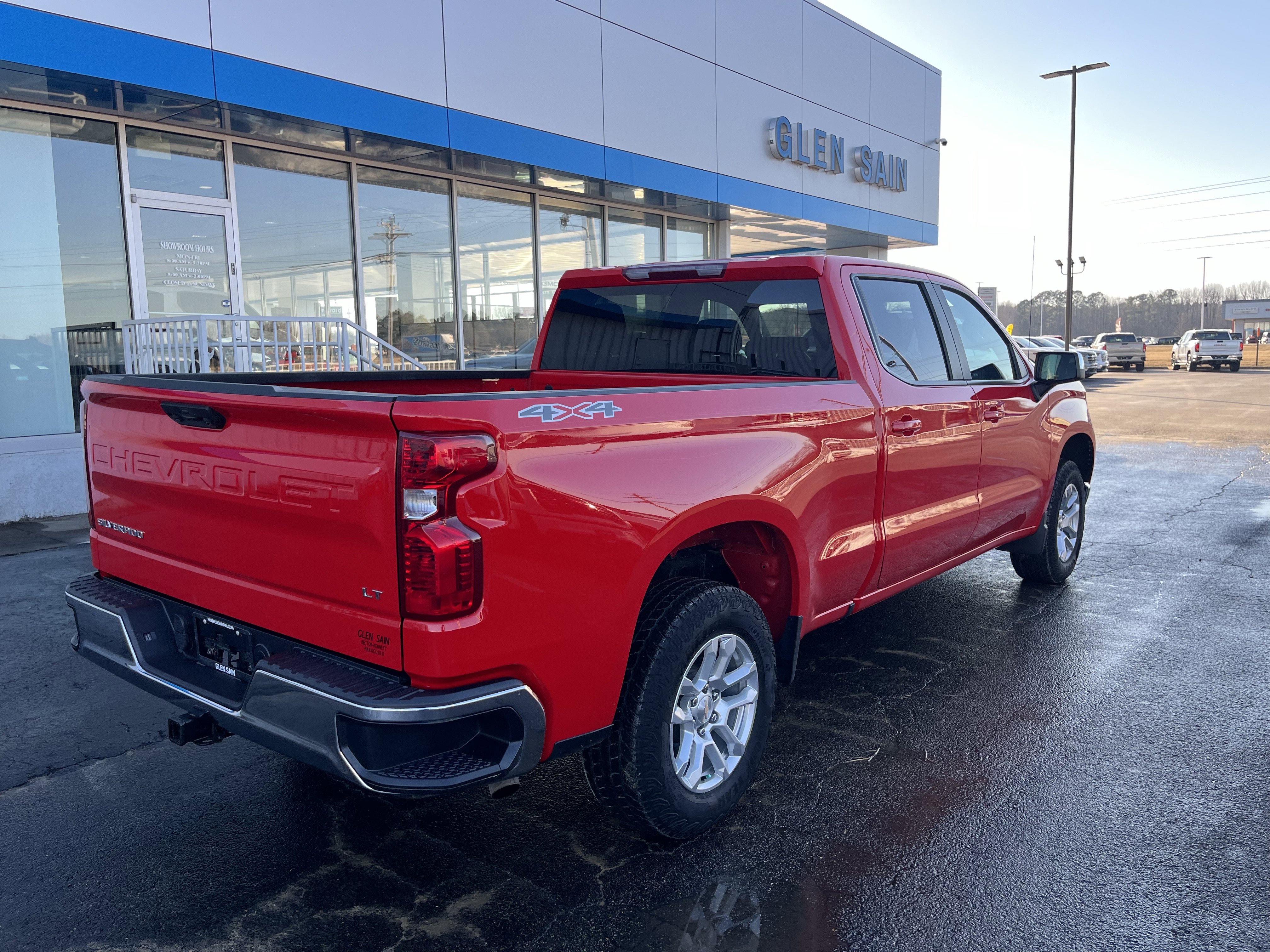 Used 2022 Chevrolet Silverado 1500 LT AWD/4WD image 7
